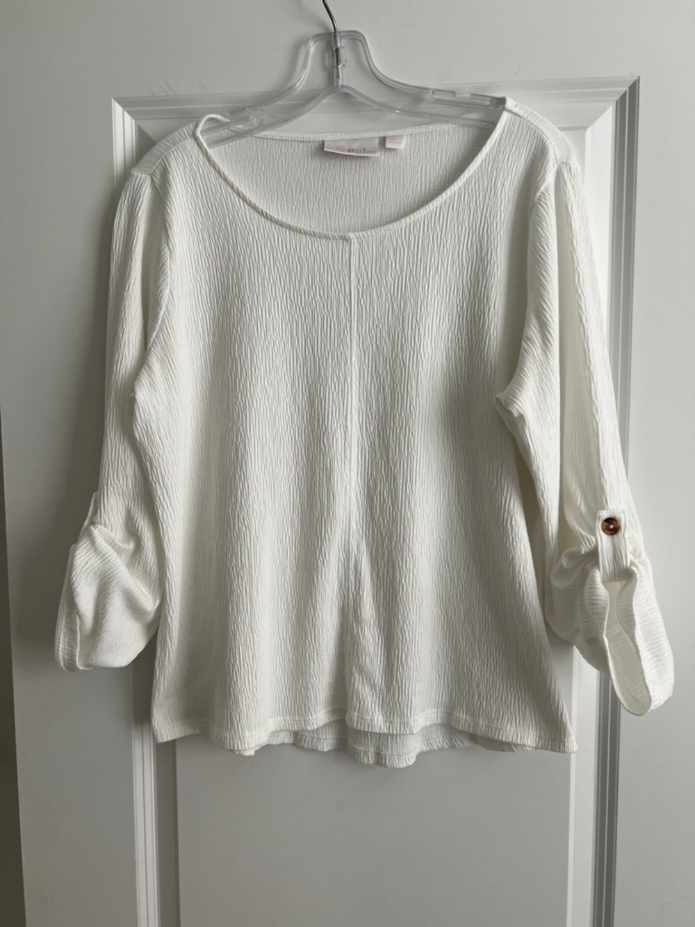 Belle by Kim Gravel Packabelle-Women's White Textured Long-Sleeve Scoop Neck Top